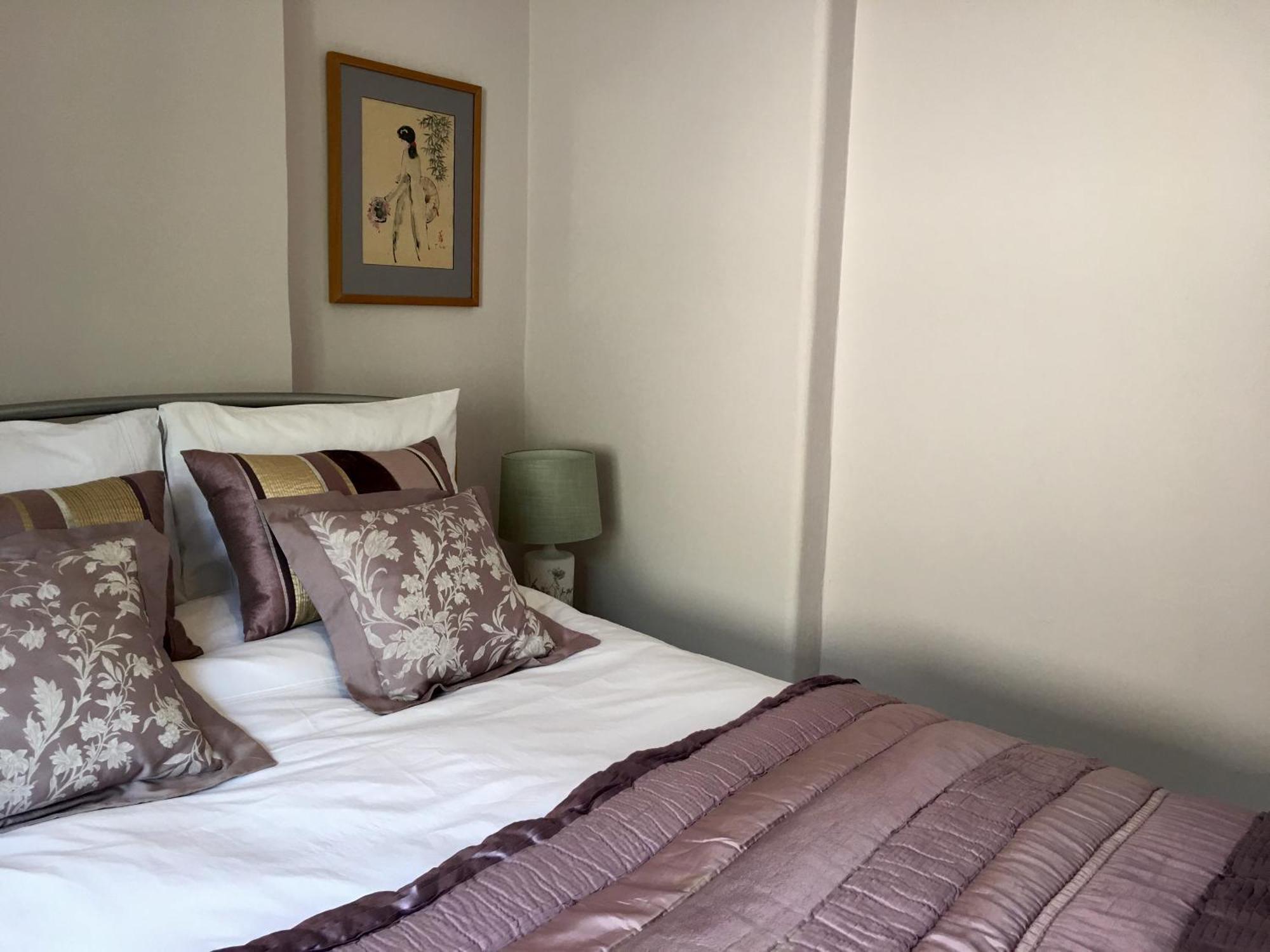 Luxury 2 Bed With Free Parking Apartment *