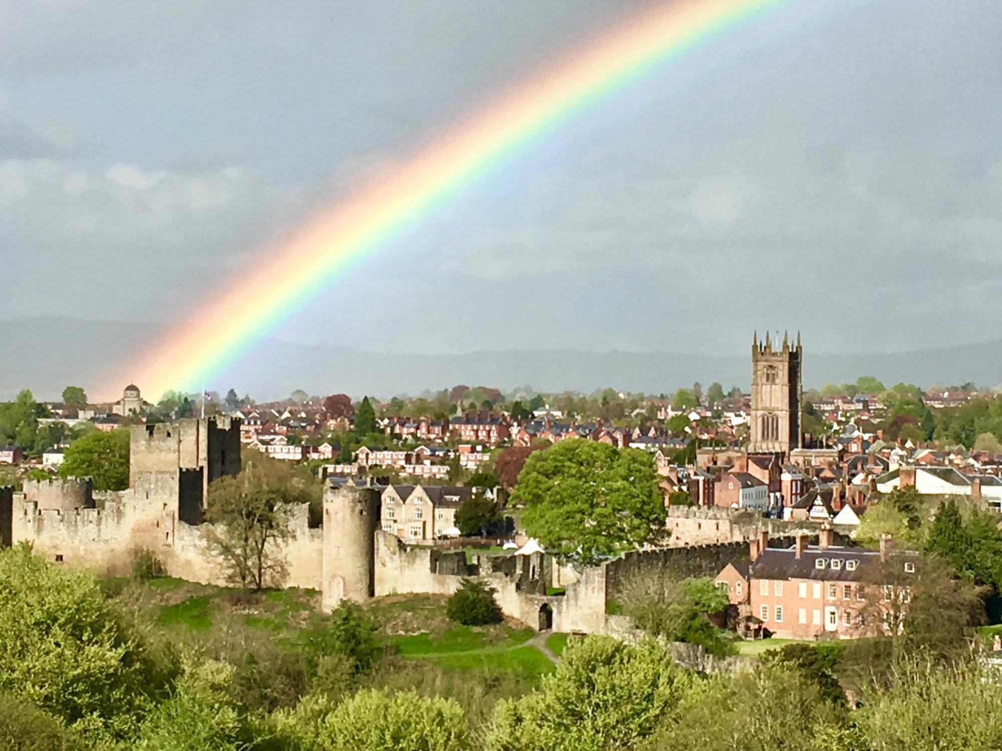 Luxury 2 Bed With Free Parking * Ludlow