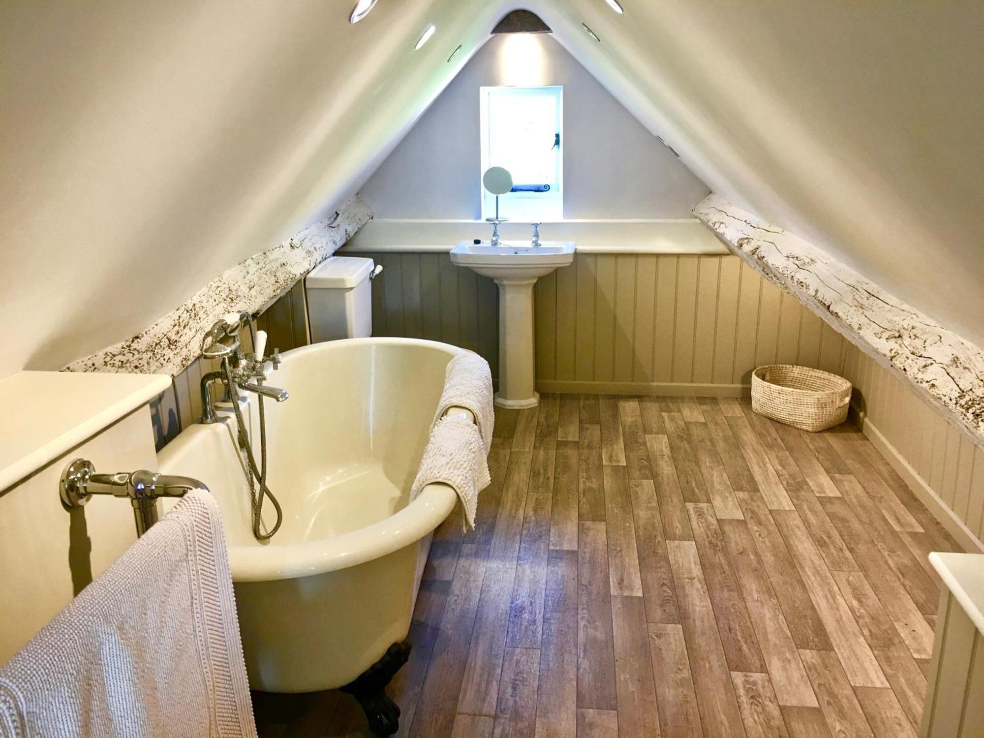 Luxury 2 Bed With Free Parking Apartment *